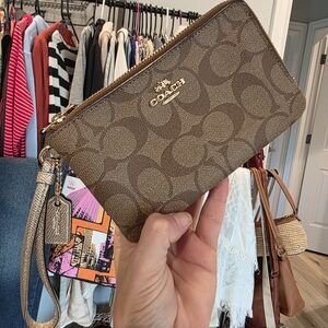 Coach Signature "C" Wristlet In New Condition